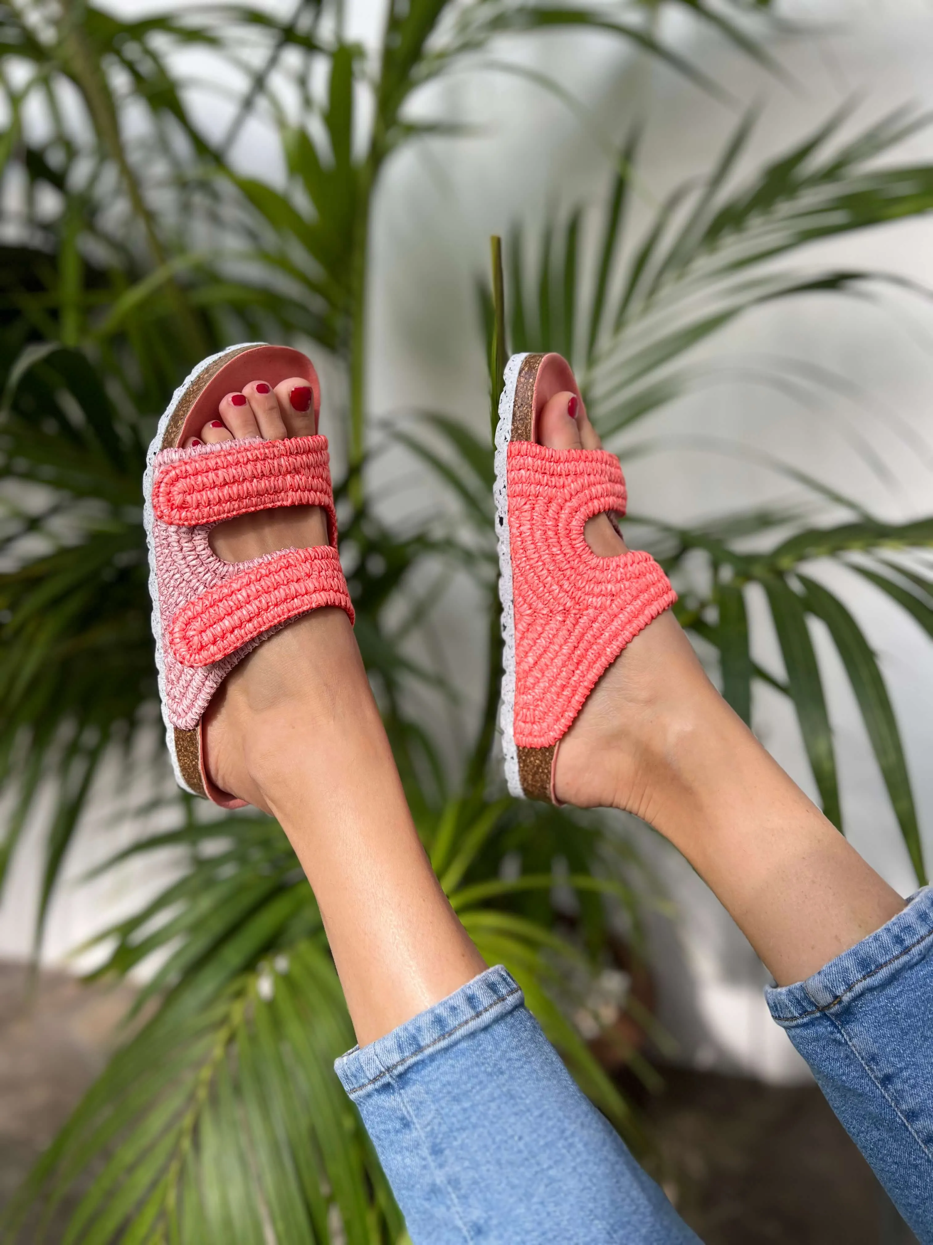 La Vera Vegan Rafia Sandals | Pink