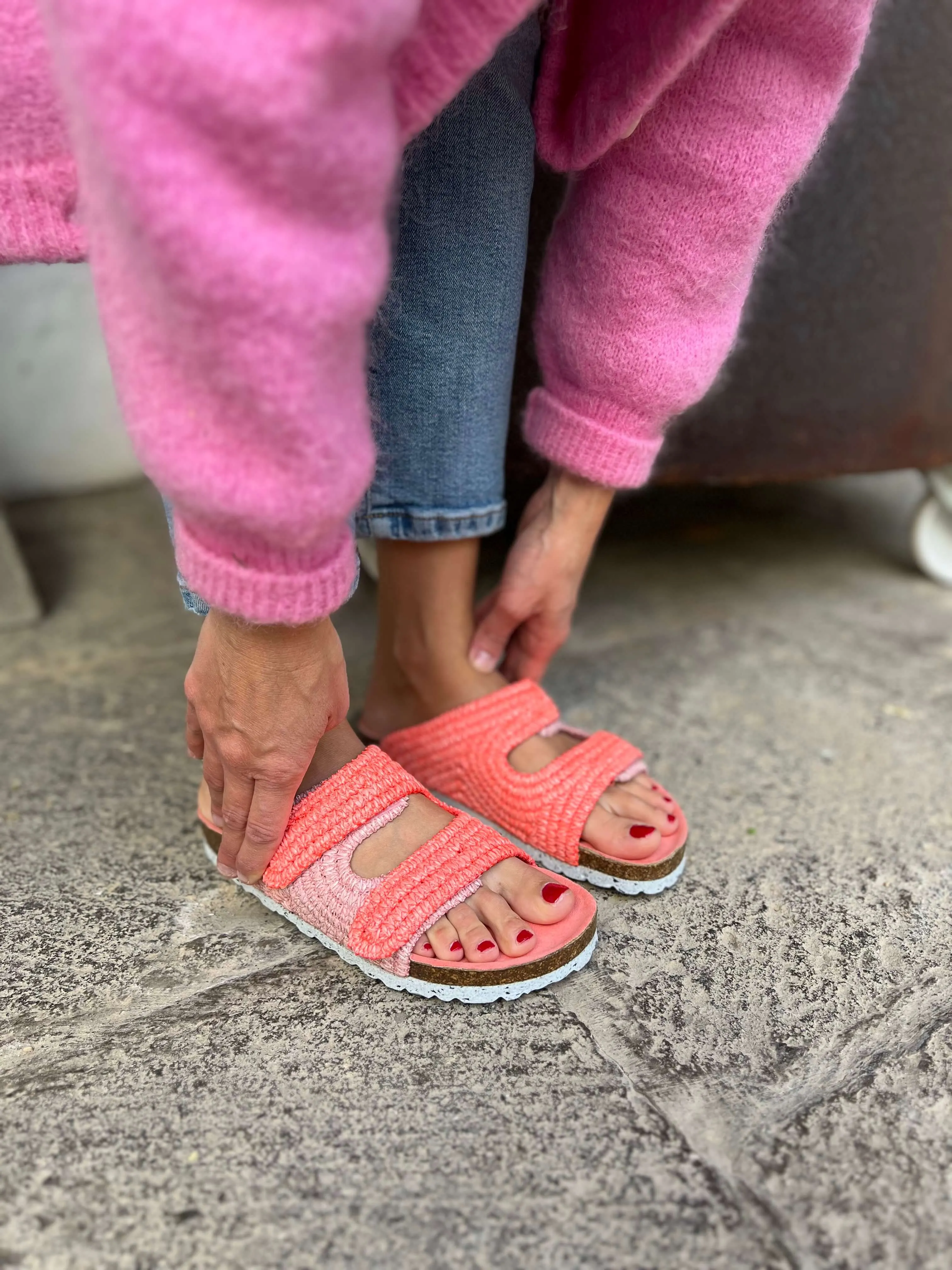 La Vera Vegan Rafia Sandals | Pink