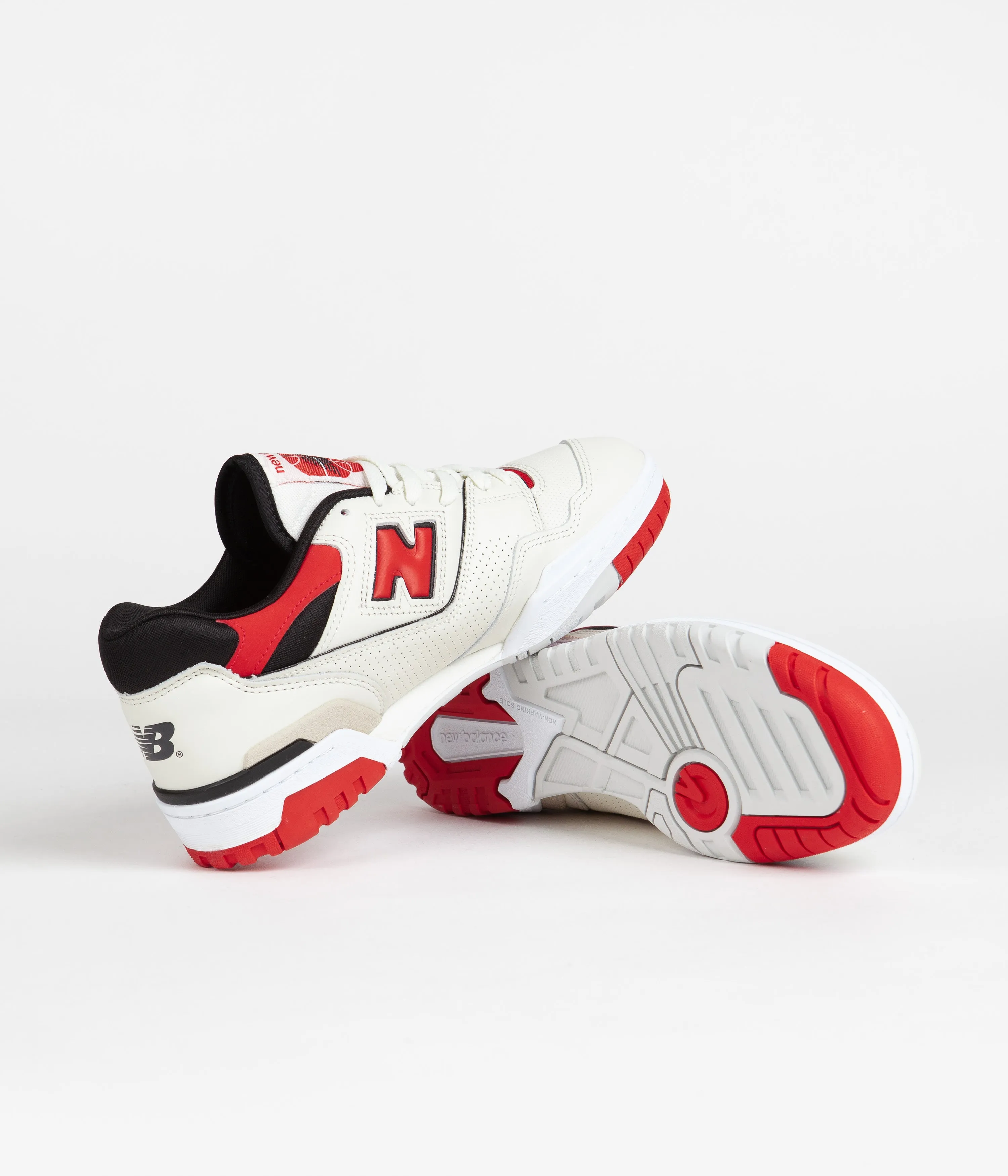 New Balance 550 Shoes - Sea Salt / Red