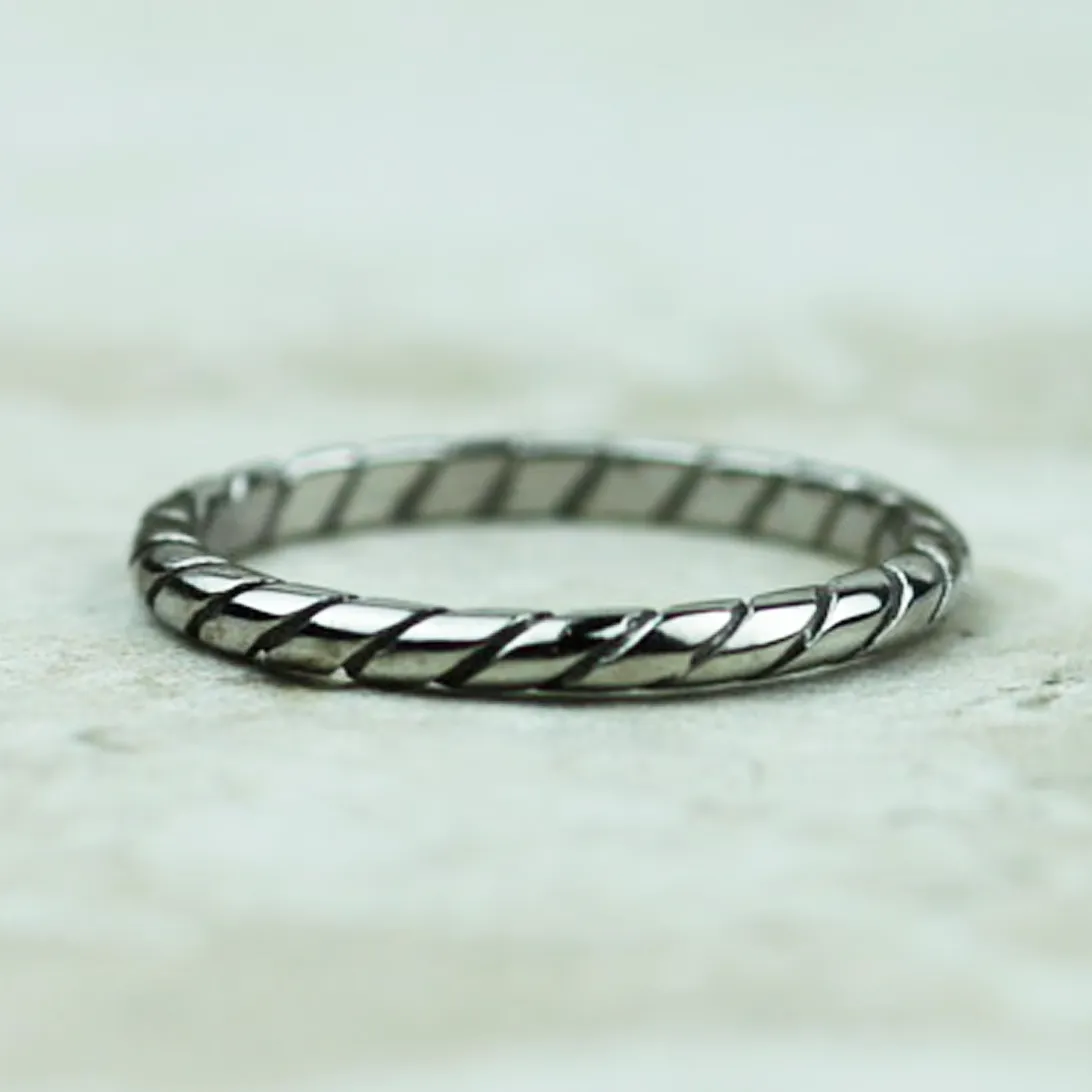 Qudo Scerni Silver Ring