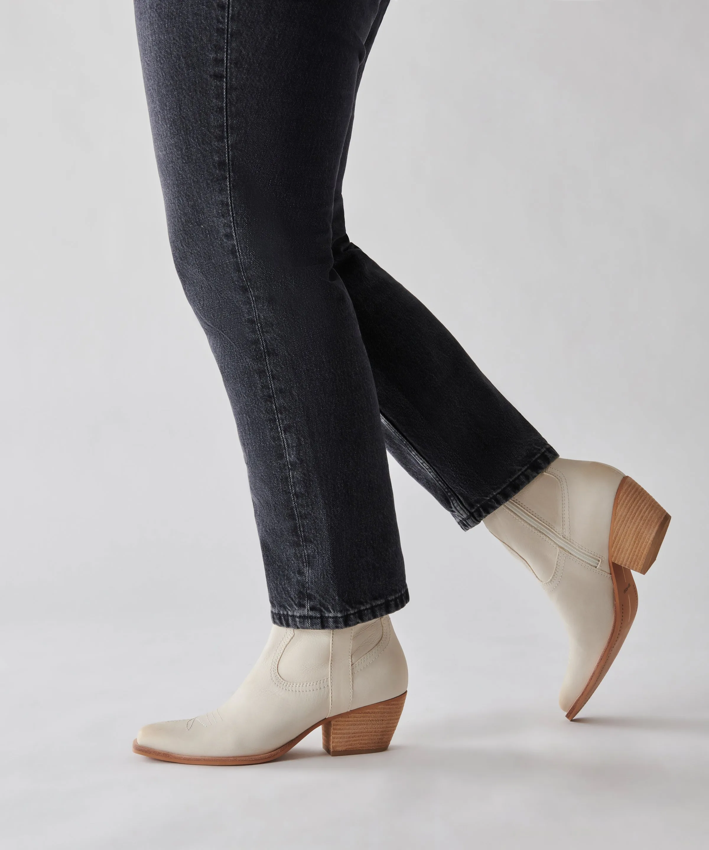 SILMA BOOTIES IVORY NUBUCK - re:vita